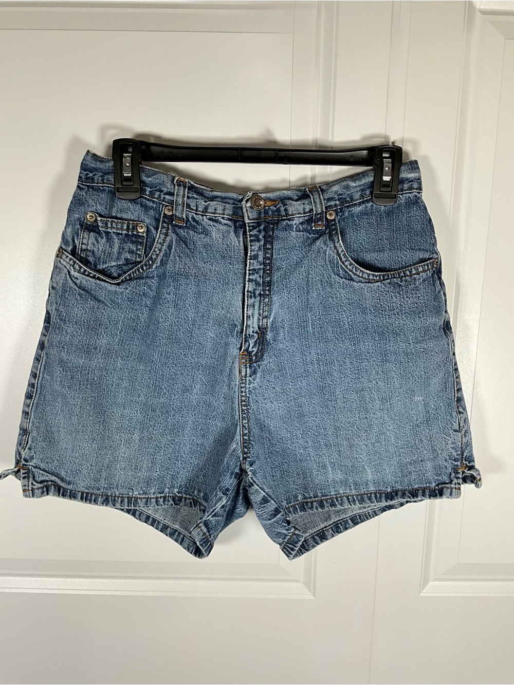 Halston Jeanswear Shorts Size 10 Blue Vintage Denim Jean High Rise